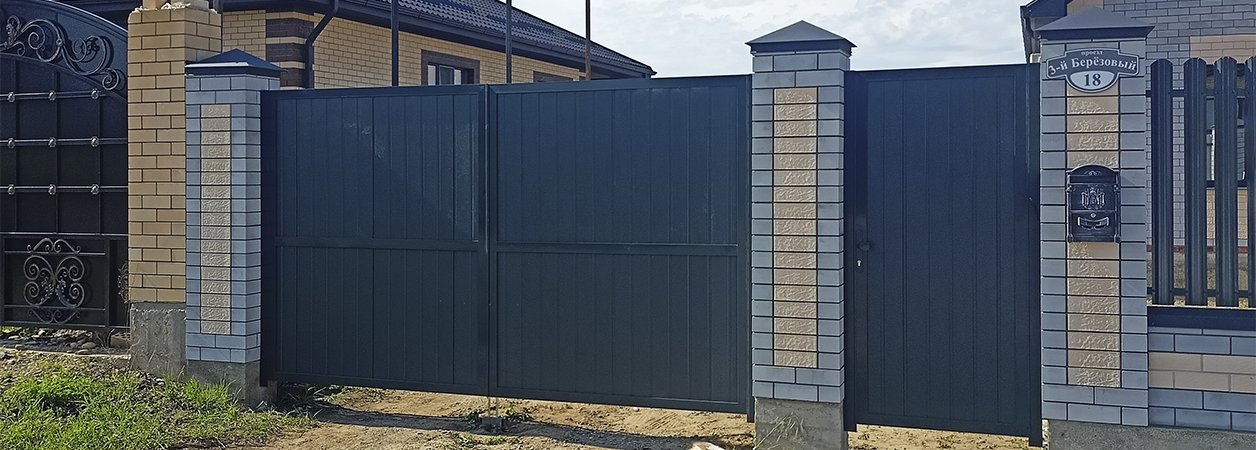 Въездные ворота в Тереке под ключ